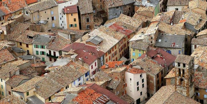 Village de Castellane, dans les Alpes de haute Provence